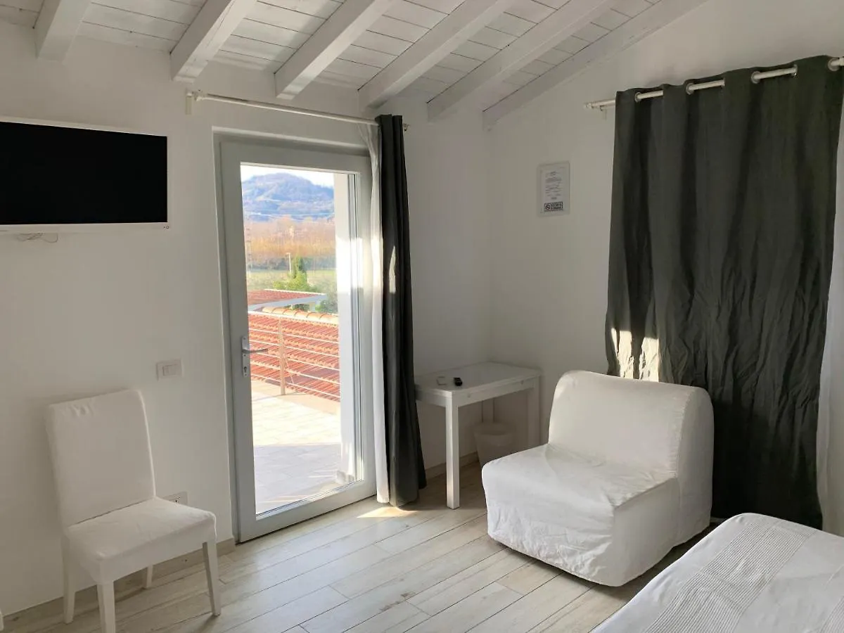 Dolce Dormire Suite Arcola 0*,  Italia